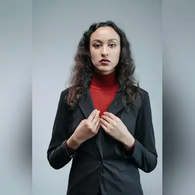 赵语